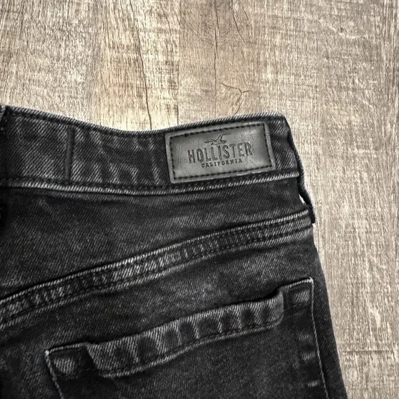 Hollister Ultra High Rise Mom Jean Vintage Stretch Women's Size 3S Black Denim - Picture 11 of 11